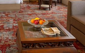 Hotel Lalita Grand Mathura 4*